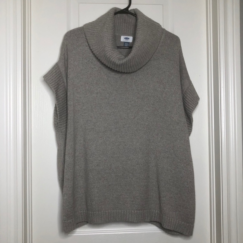 OLD NAVY sleeveless sweater